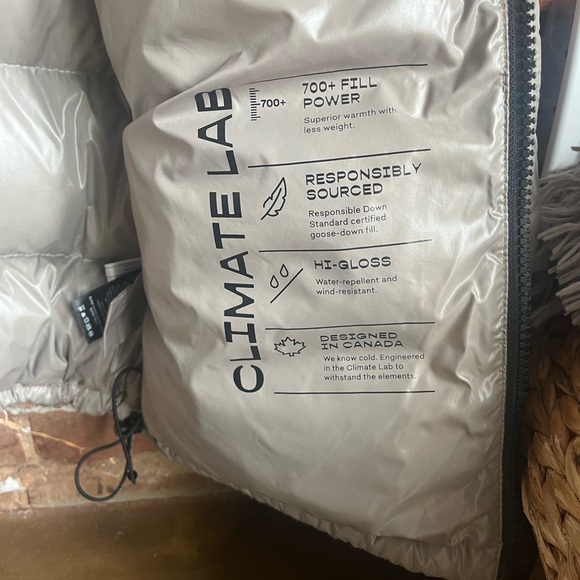 Aritzia Super Puff High Gloss 2XS - Picture 10 of 16